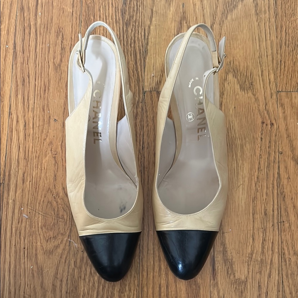 CHANEL Cream and Black Slingback Heels Vintage